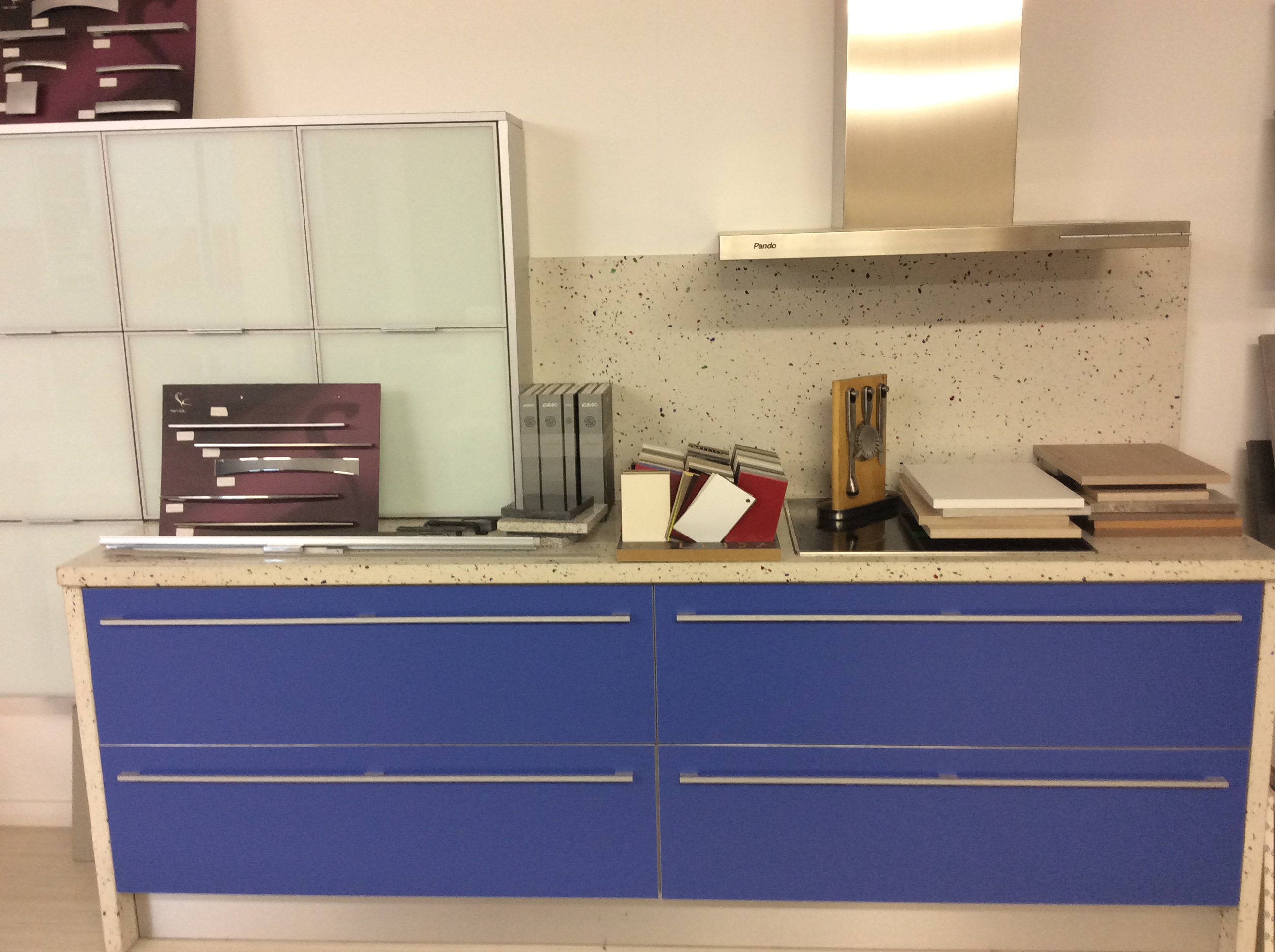 Cocinas y Muebles exposición