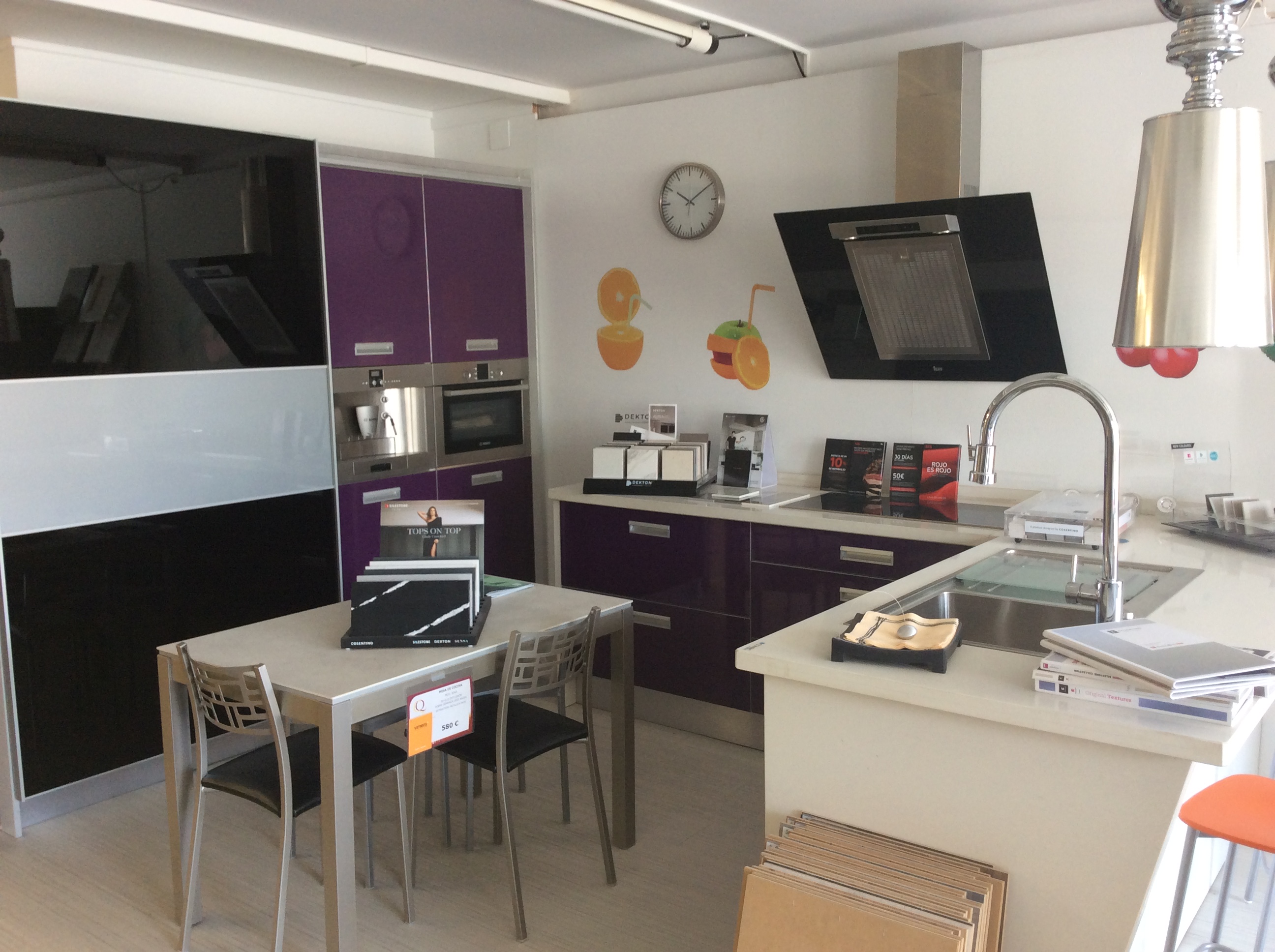 Cocinas y Muebles exposición