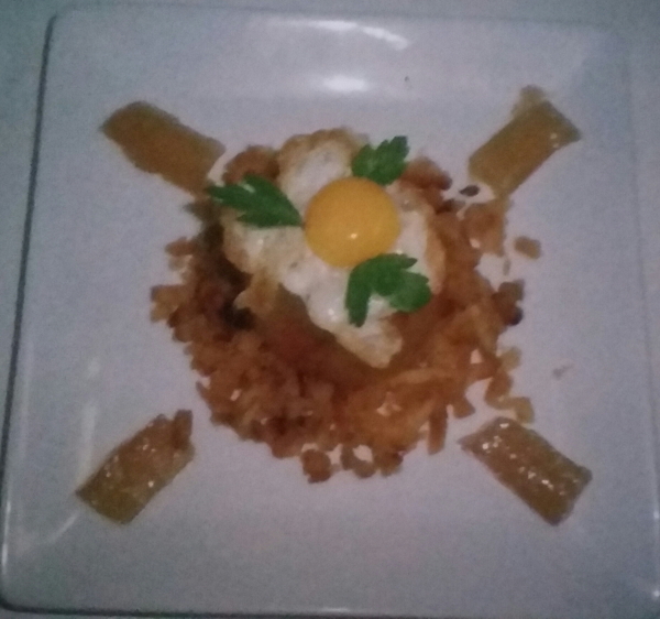 foto de Migas con gelatina de uva y huevo de codorniz