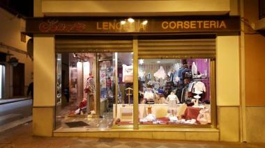 Moda Infantil y Lencería Laura foto 1