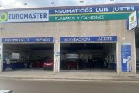 Neumático Luis Justes